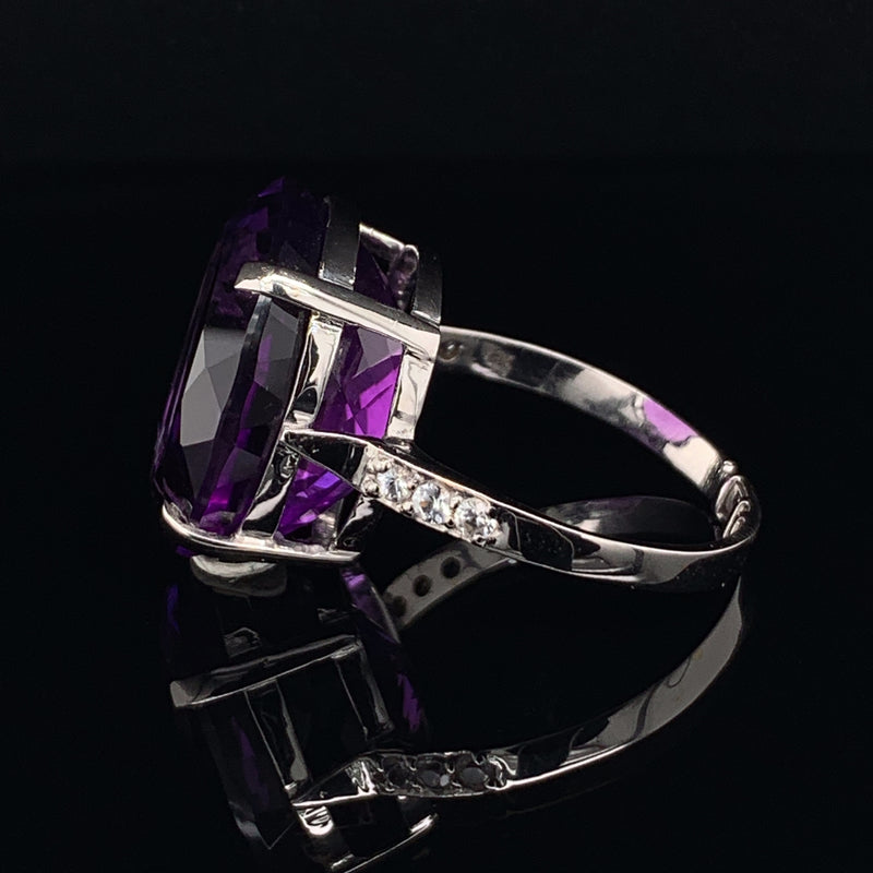 Amethyst and White Sapphire 18k White Gold Ring