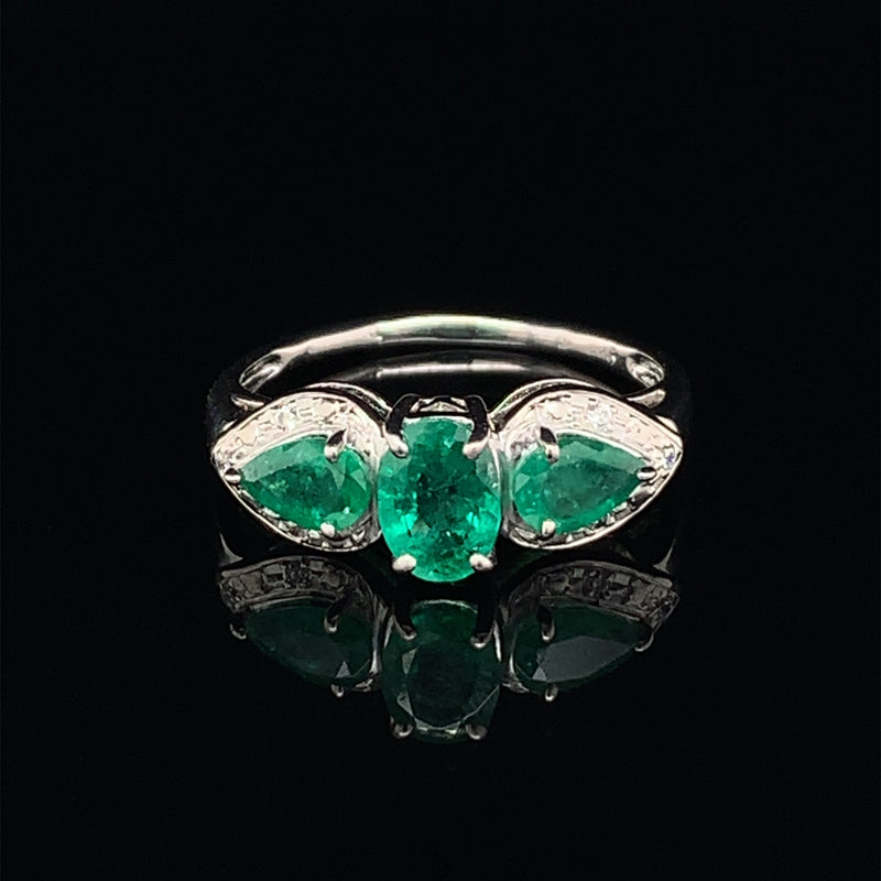 Emerald Set In With Diamonds 925 Silver Ring