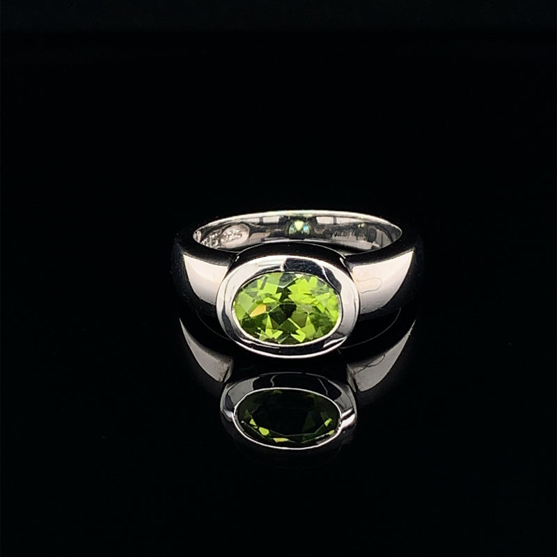 Peridot 925 Silver Ring