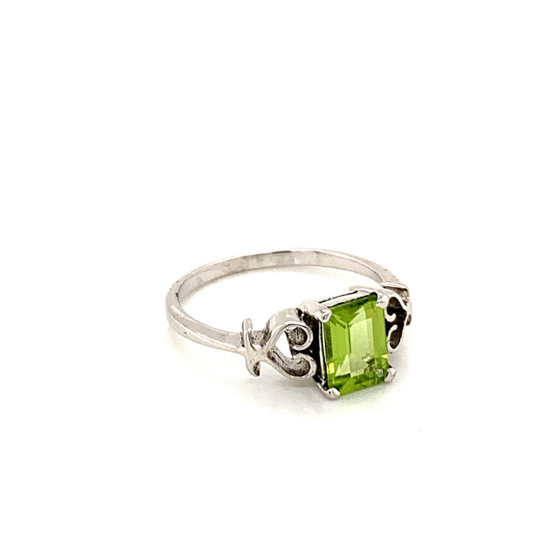 Peridot 925 Silver Ring