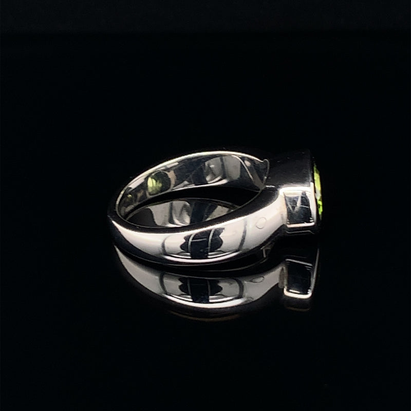 Peridot 925 Silver Ring