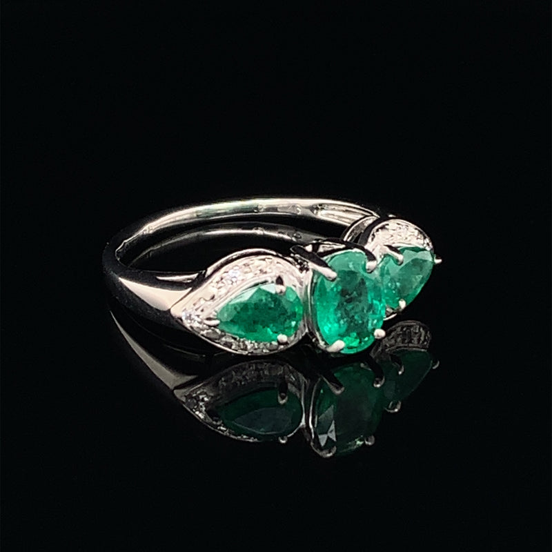 Emerald Set In With Diamonds 925 Silver Ring