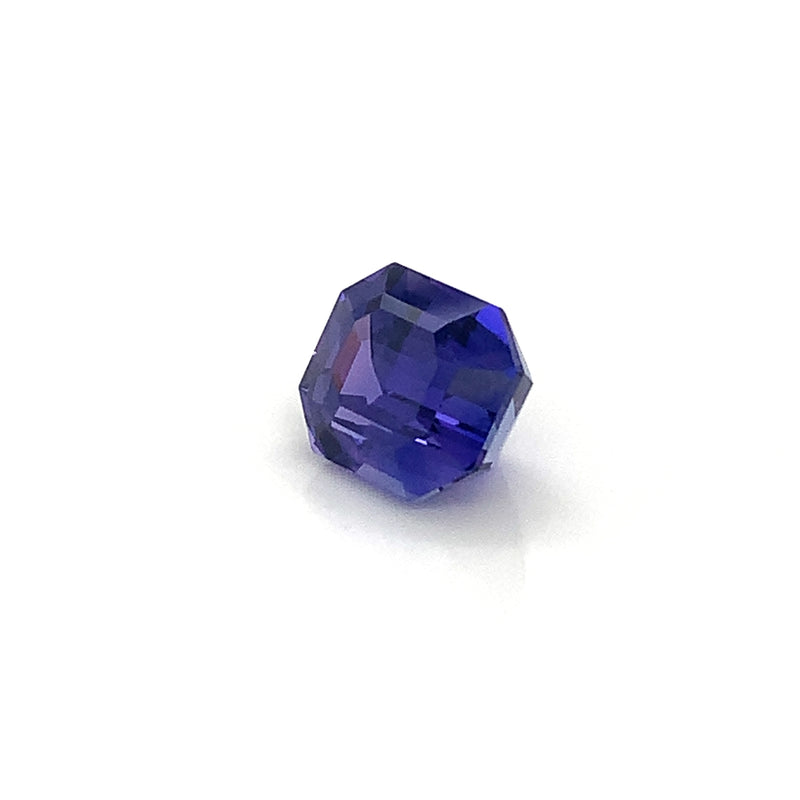 Violethish Blue sapphire 6.08 Origin Sri lanka (Ceylon)
