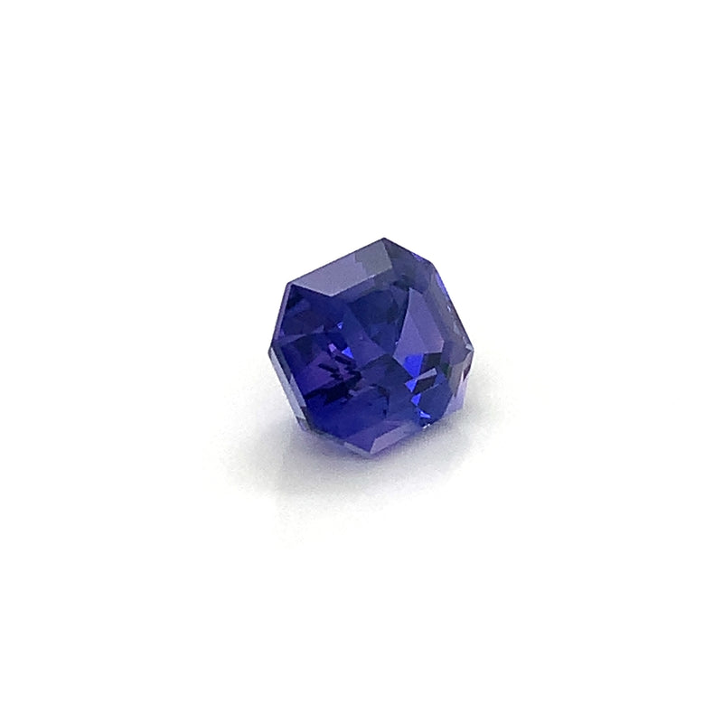 Violethish Blue sapphire 6.08 Origin Sri lanka (Ceylon)